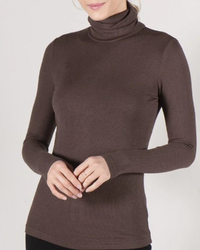 Point Ribbed Turtleneck